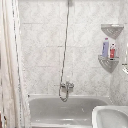 Piso De 2 Y 2 Banos Completos Con Garaje Apartment
